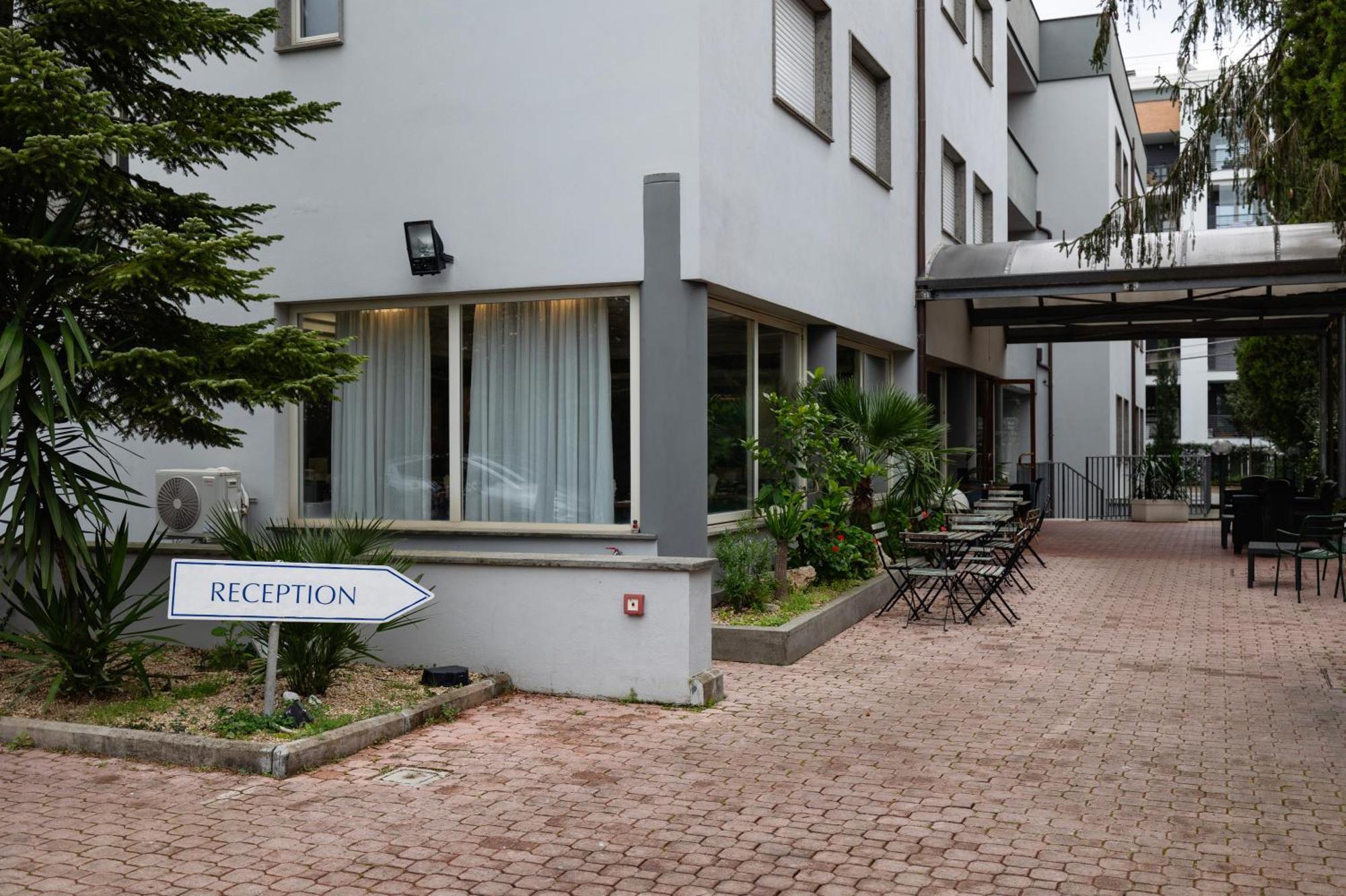 Scheppers Hotel Рим Экстерьер фото